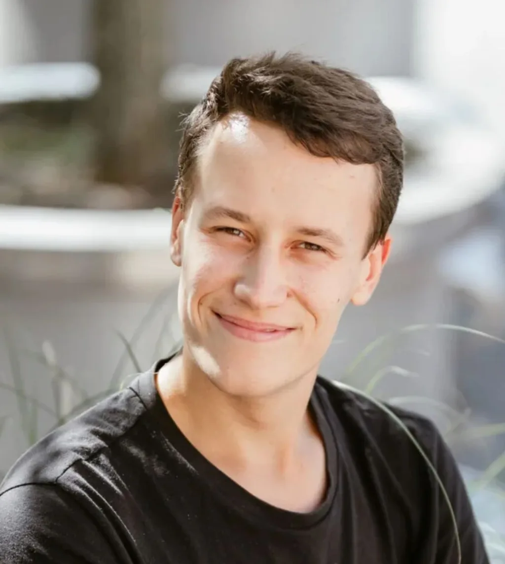 Tom